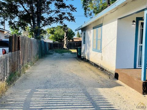 1045 4th Pl, Wasco, CA 93280 photo 2