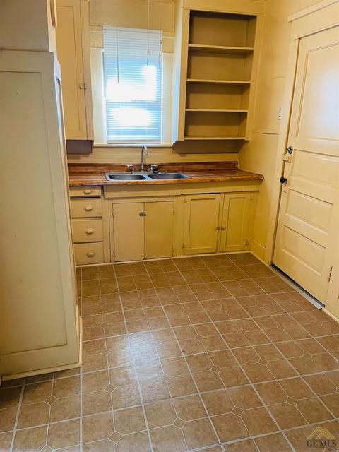 1045 4th Pl, Wasco, CA 93280 photo 7