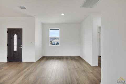 20204 Sears Dr, Tehachapi, CA 93561 photo 9