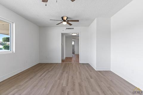 6709 Pinecone Ave, Bakersfield, CA 93308 photo 4