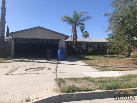 217 Ash St, Taft, CA 93268 photo 2