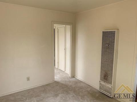 112 Fillmore St, Taft, CA 93268 photo 3