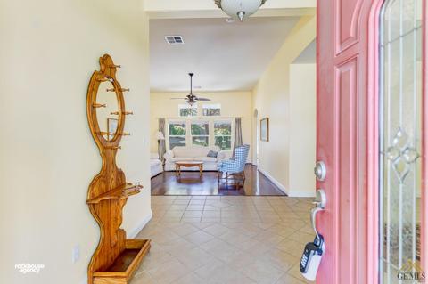 410 Savannah Pl, Tehachapi, CA 93561 photo 5