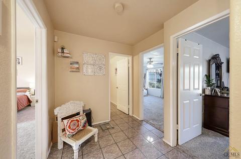 1011 Meyer St, Arvin, CA 93203 photo 8