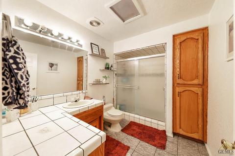 1011 Meyer St, Arvin, CA 93203 photo 11