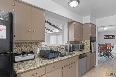 2807 Driller Ave, Bakersfield, CA 93306 photo 8