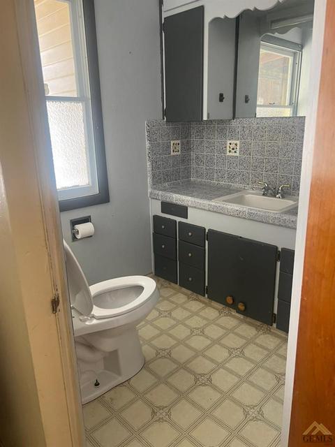 319 Buchanan St, Taft, CA 93268 photo 22