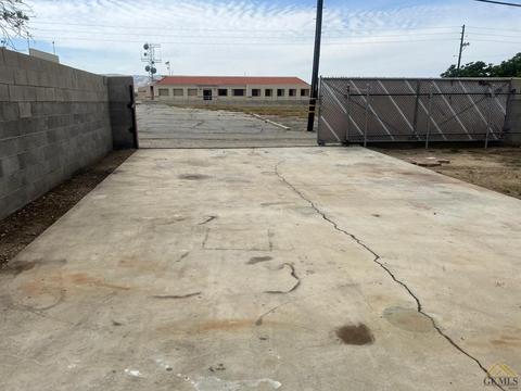 319 Buchanan St, Taft, CA 93268 photo 5