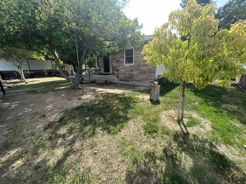 319 Buchanan St, Taft, CA 93268 photo 2