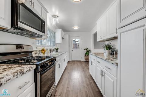 908 Bell Ave, Taft, CA 93268 photo 4