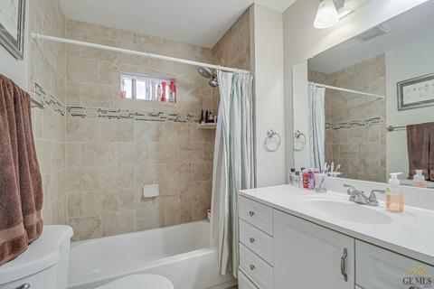 506 Tyler St, Taft, CA 93268 photo 9