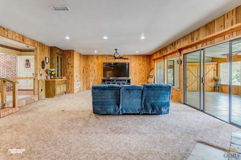 18500 Buckeye Pl, Tehachapi, CA 93561 photo 13