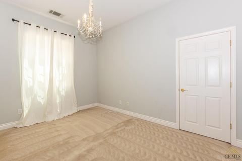 10326 Bluffshadow Dr, Bakersfield, CA 93306 photo 21