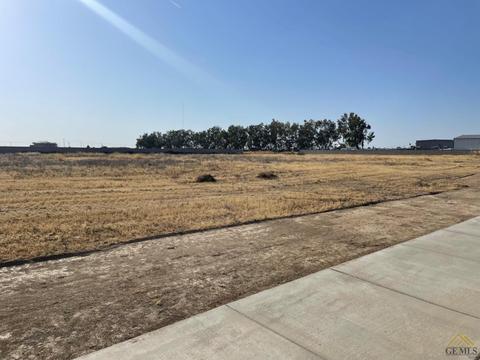 608 Workman St, Bakersfield, CA 93307 photo 8