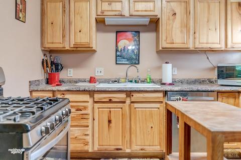 617 Polk St, Taft, CA 93268 photo 9