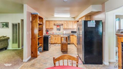 617 Polk St, Taft, CA 93268 photo 8