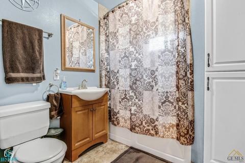 425 E St, Taft, CA 93268 photo 14