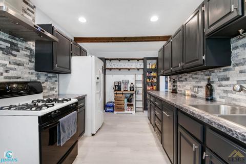 425 E St, Taft, CA 93268 photo 10