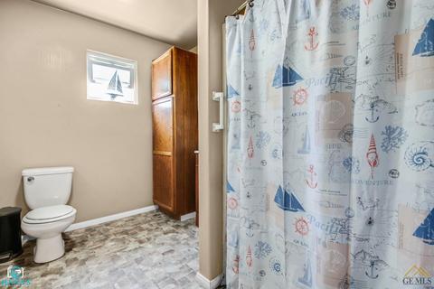 425 E St, Taft, CA 93268 photo 16