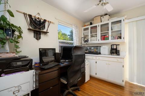 812 Buchanan St, Taft, CA 93268 photo 9