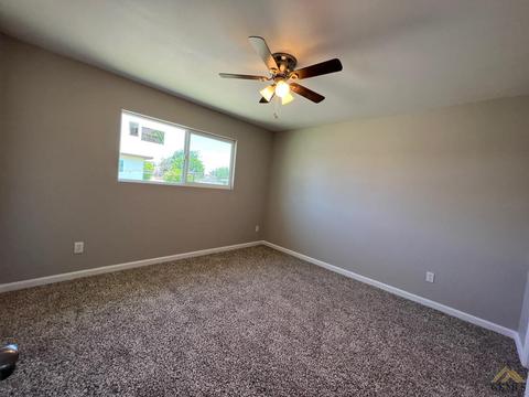 257 Atkinson Ave, Shafter, CA 93263 photo 9