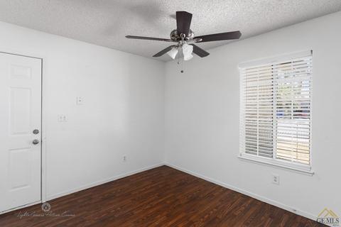 575 Mark Ave, Shafter, CA 93263 photo 7