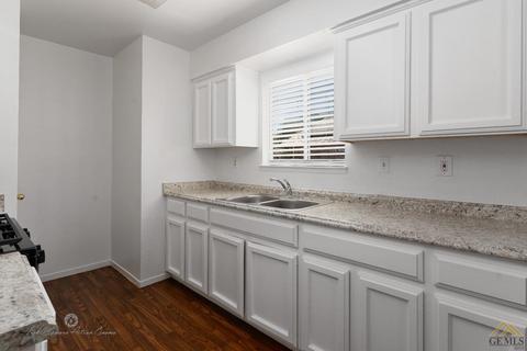 575 Mark Ave, Shafter, CA 93263 photo 9