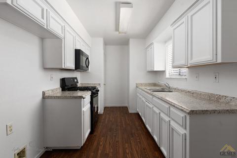 575 Mark Ave, Shafter, CA 93263 photo 8