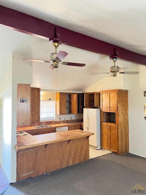 941 E Trotter Ave, Mojave, CA 93501 photo 2