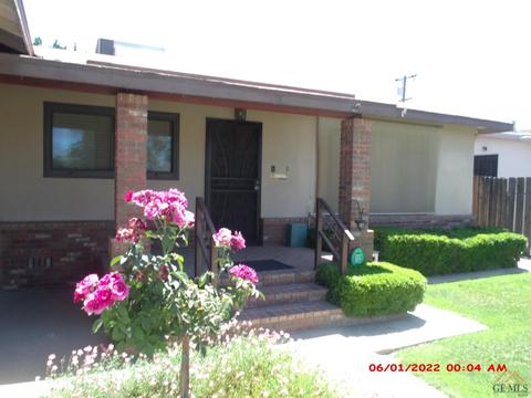 1026 Oak Ave, Wasco, CA 93280 photo 2