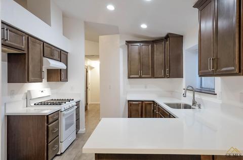 3613 Harris Rd, Bakersfield, CA 93313 photo 8