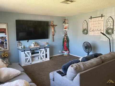 4709 Beehan St, Bakersfield, CA 93307 photo 2