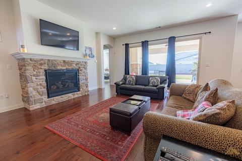 4113 Greendale Ct, Bakersfield, CA 93311 photo 7