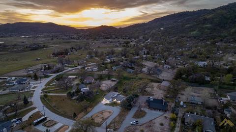 28081 Black Gold Way, Tehachapi, CA 93561 photo 4
