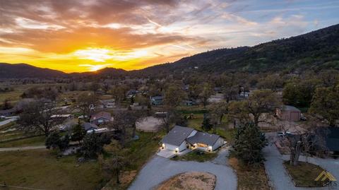 28081 Black Gold Way, Tehachapi, CA 93561 photo 3