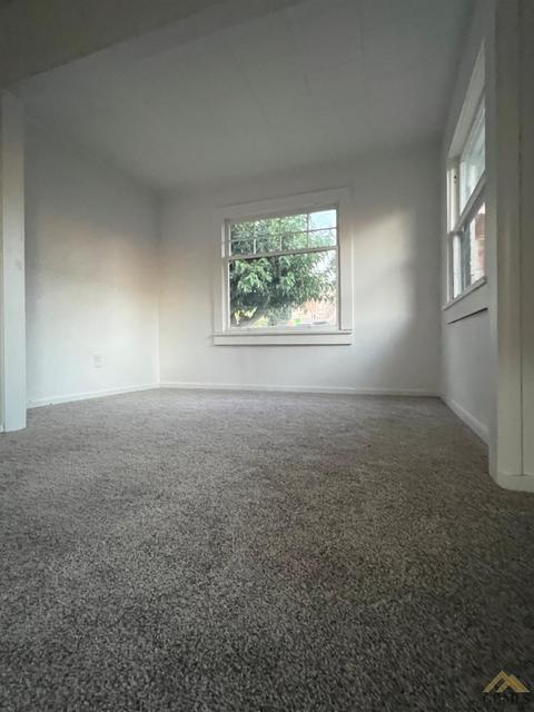 620 Philippine St, Taft, CA 93268 photo 4