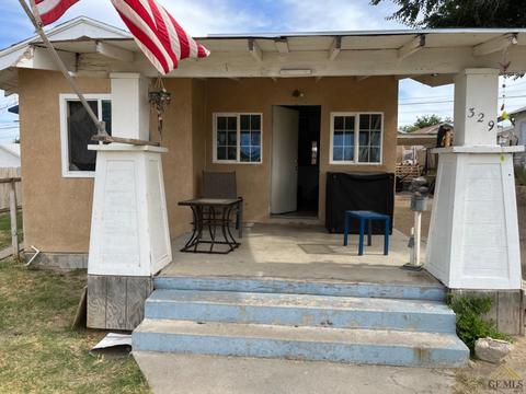 329 D St, Taft, CA 93268 photo 2
