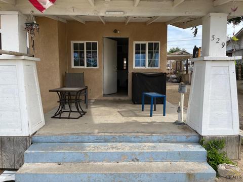 329 D St, Taft, CA 93268 photo 3