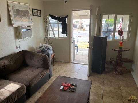 329 D St, Taft, CA 93268 photo 14