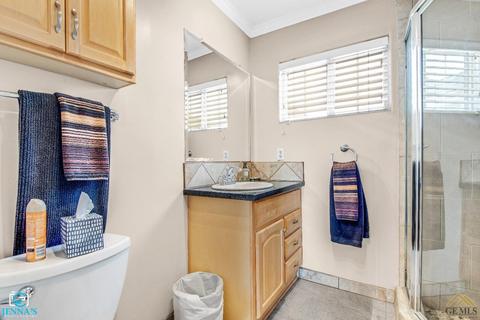 8530 E Wilson Rd, Bakersfield, CA 93307 photo 32