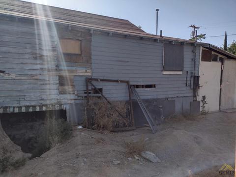 132 Maricopa Pl, Taft, CA 93268 photo 4