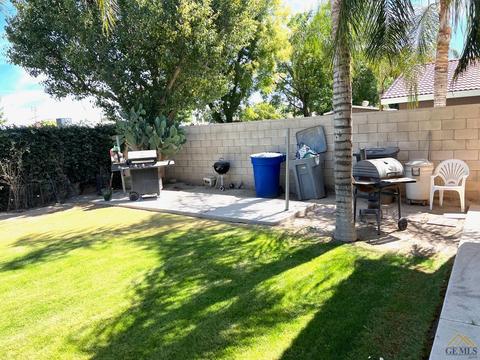 2107 5th Dr, Delano, CA 93215 photo 4