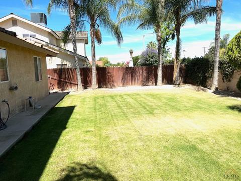 2107 5th Dr, Delano, CA 93215 photo 3