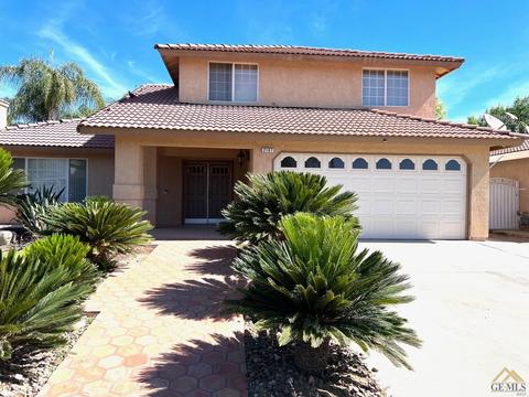 2107 5th Dr, Delano, CA 93215 photo 1