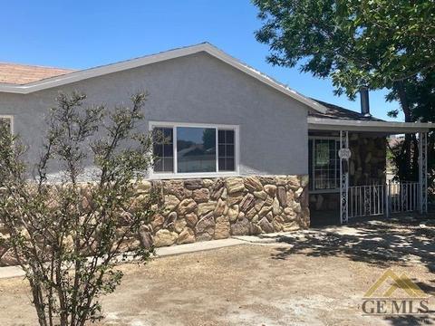 2242 2nd St, Wasco, CA 93280 photo 2