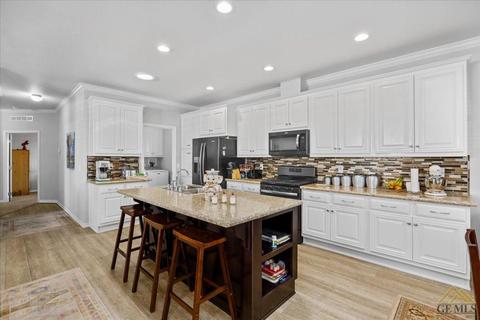 720 44th St, Bakersfield, CA 93301 photo 9
