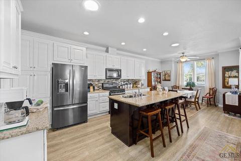 720 44th St, Bakersfield, CA 93301 photo 8