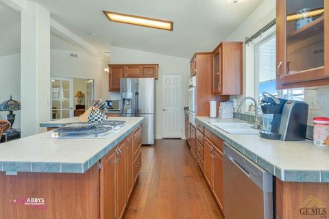 600 44th St, Bakersfield, CA 93301 photo 13