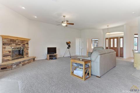 23741 Dart Dr, Tehachapi, CA 93561 photo 9