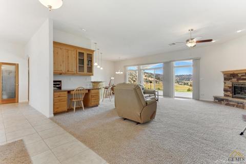 23741 Dart Dr, Tehachapi, CA 93561 photo 7